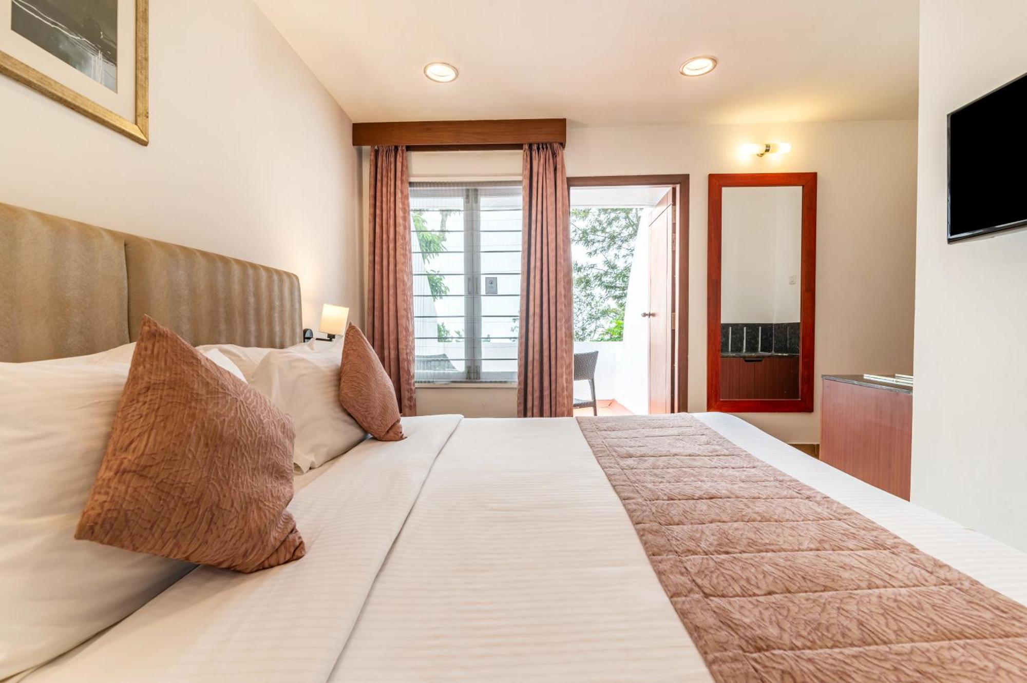 Sterling Yercaud Hotell Exteriör bild
